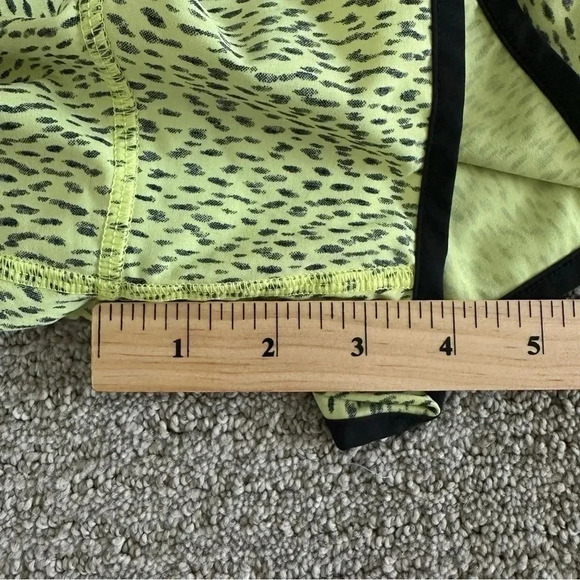 Lululemon Speed Shorts Lined Size 6 Yellow - Picture 6 of 8